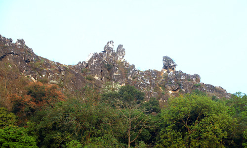 Thắng cảnh Ch&ugrave;a Trầm giữa H&agrave; Nội